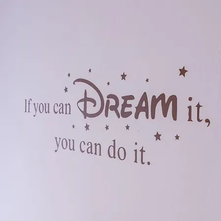 Elegant 100sqm Apartment