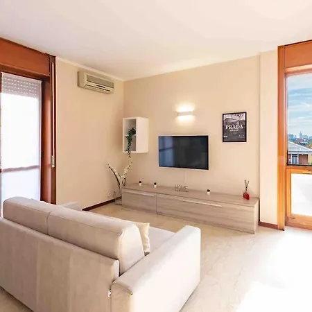 Elegant 100sqm Apartamento